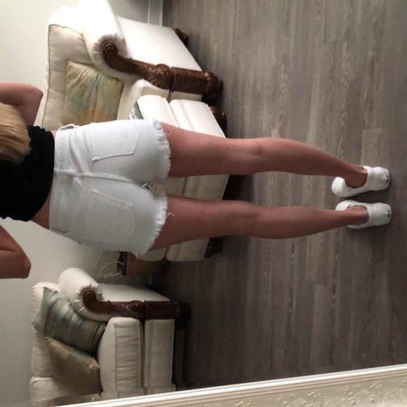 White denim shorts - Picture 3 of 3